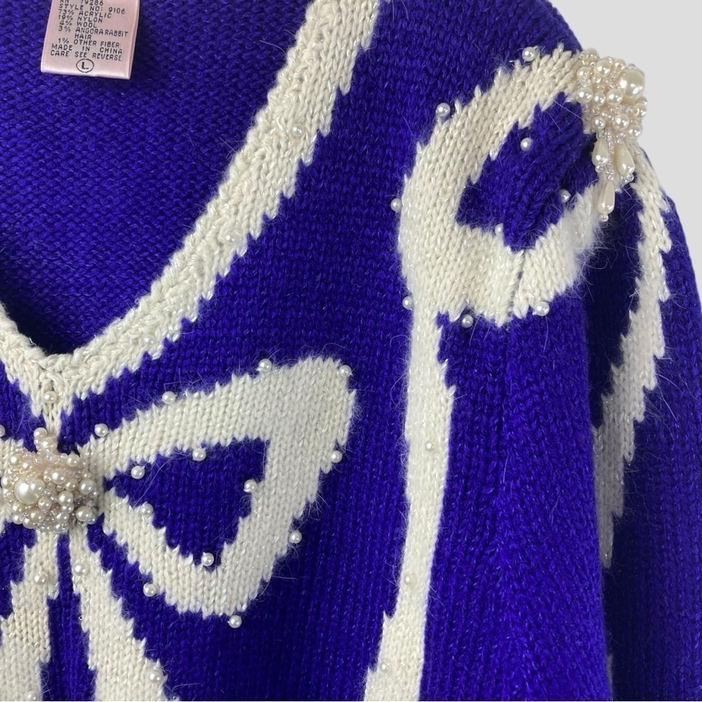 Jacklyn Smith Women’s Very ‘Ugly’ Christmas Sweater With Perls & Brooches Sz. L - Picture 3 of 15